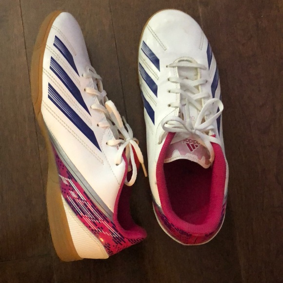 Adidas Soccer Shoes - Picture 2 of 4